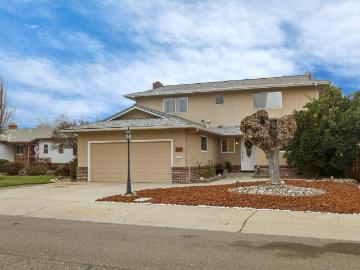2019 Debbie Ln, Lodi, CA 95242 | MLS #226009