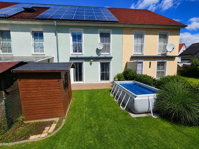 2019 renov. RMH in familienfreundlicher Umgebung! EBK, Terrasse, kl. Garten, Carport mit Wallbox