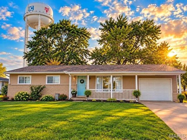 2019 W Fillmore St, Vandalia, IL 62471