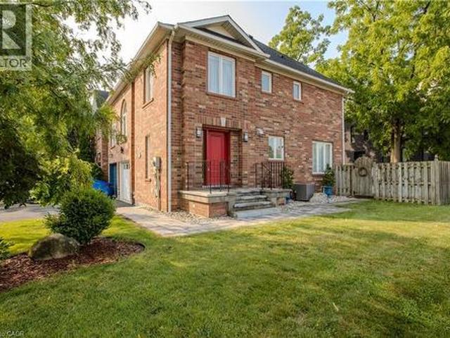 2010 Grovetree Lane, Burlington, ON, L7R 4V4 house for sale | Listing ID 40852 | Royal LePage