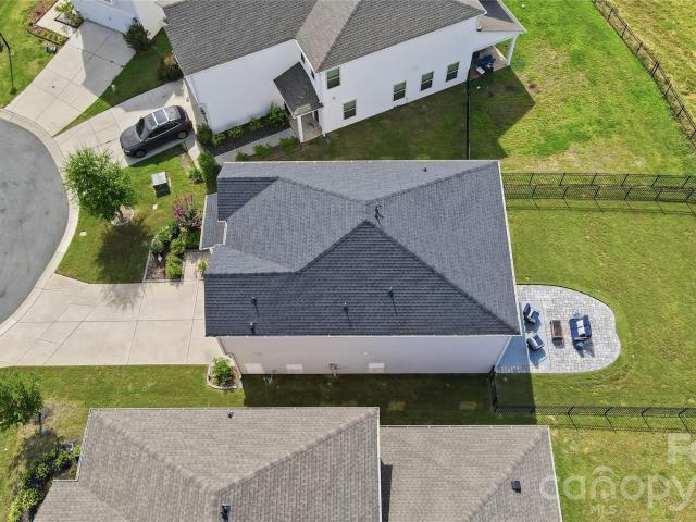 2010 Red Ash Drive