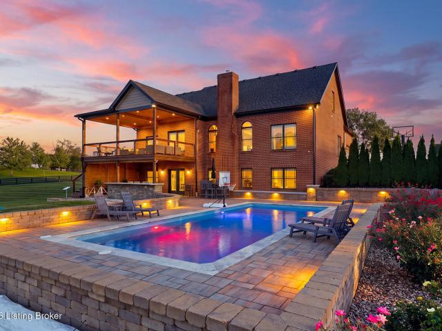 2011 Anderson Ln