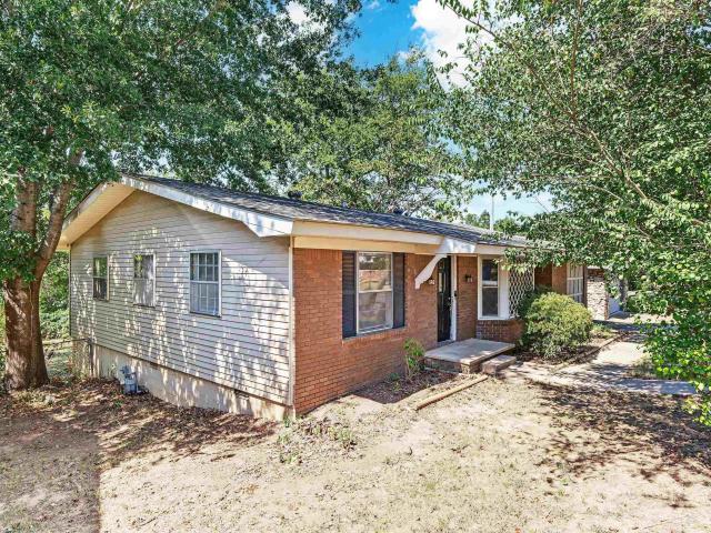 2011 Broken Arrow Dr