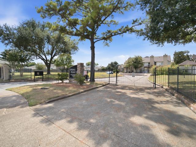 2011 Spenwick Drive 717