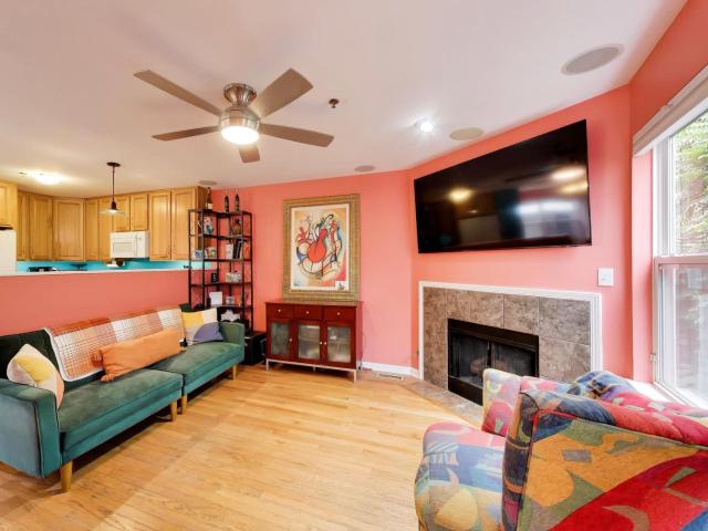 2011 W Chase Avenue # 2