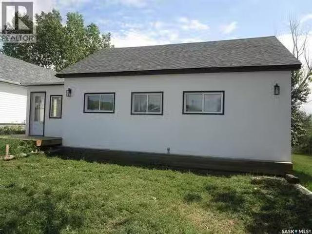 2011 1St Street S, Rockglen, SK, S0H 3R0 house for sale Lis.