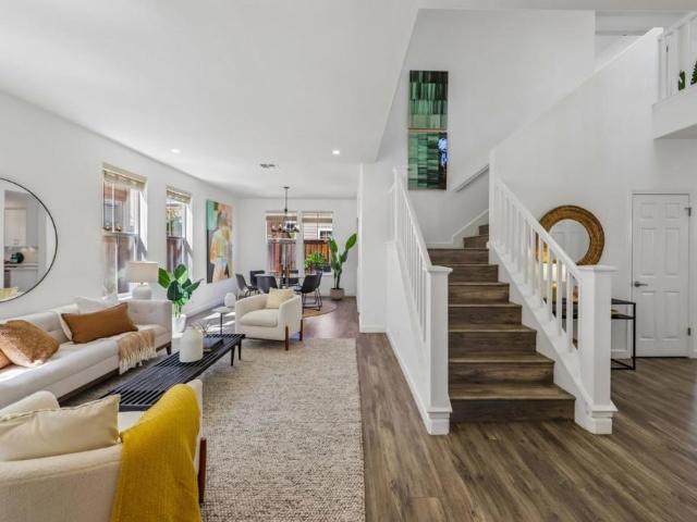 2012 Gossamer Avenue
