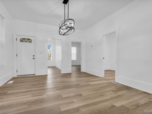 2012 Hubbard Street