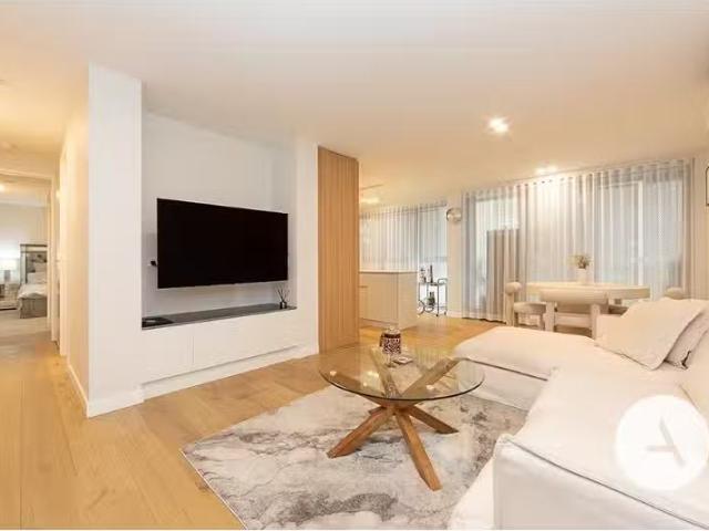 201/358 Northbourne Avenue, part SON Apartment for rent Liste.