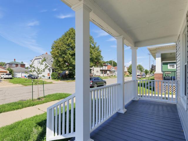 2013 Charles St