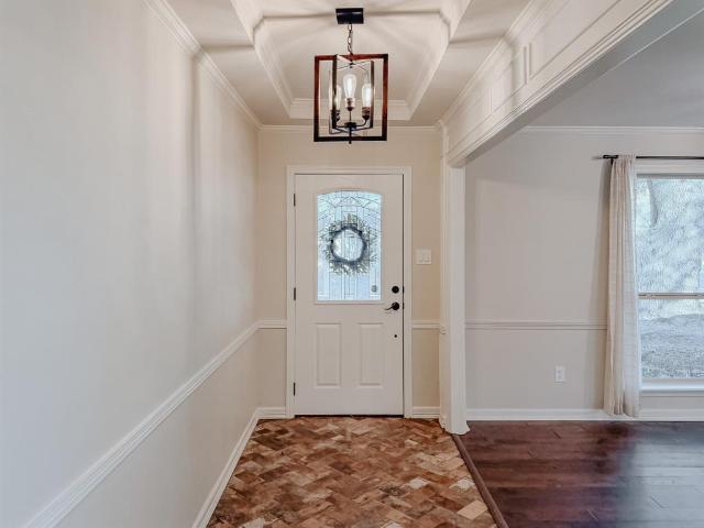2013 Glenwood Circle