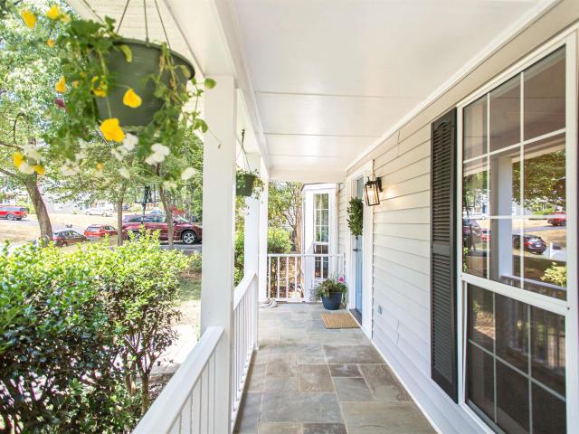 2013 locke ln