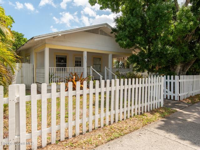 2013 Vernon Pl, Melbourne, FL 32901 | MLS #1051