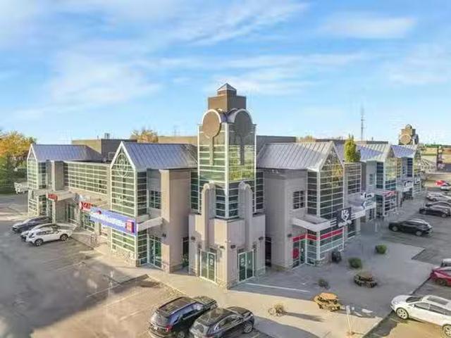 201 & 203, 2920 Calgary Trail, Edmonton, AB, T6J 3B2 commerc.