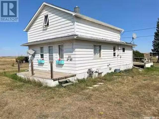 201 2Nd A Street W, Chamberlain, SK, S0G 0R0 house for sale.