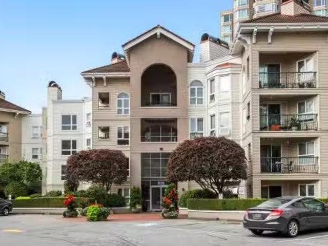 201 3172 Gladwin Road, Abbotsford, BC, V2T 5T3 Single Family.