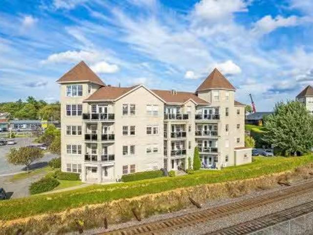 201 60 Rue Du Lac, Magog, QC, J1X 1X4 condo for sale Listin.