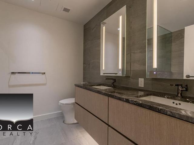 201 777 Harbour Way, North Vancouver