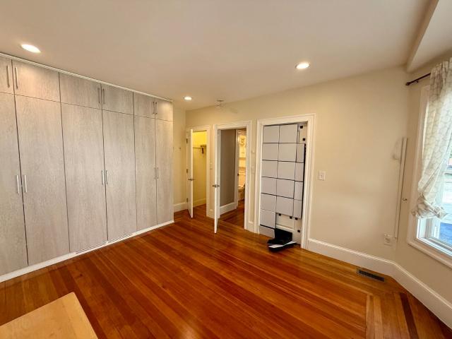 201 College Ave Unit 1, Somerville, US, MA