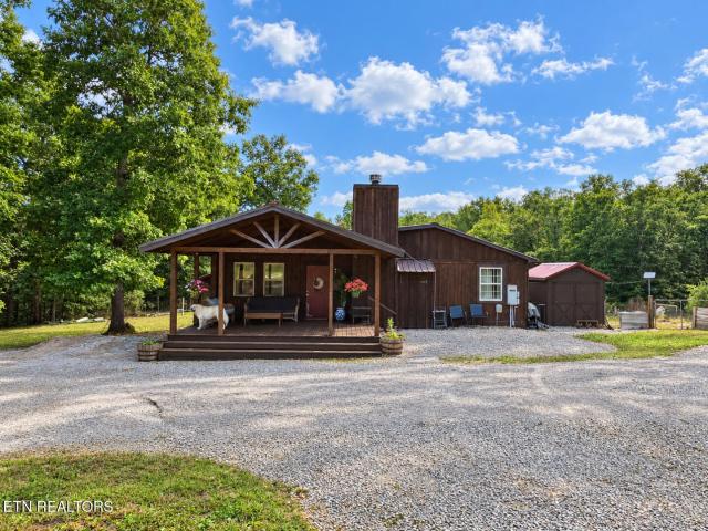 201 Collins Turnpike