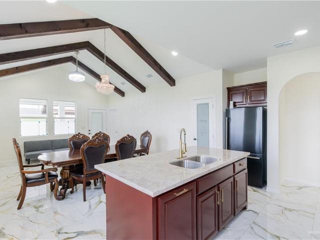 201 Contento Avenue