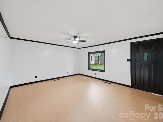 201 Cape Hickory Road