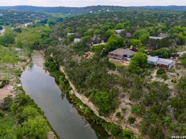 201 Cedar Cliff Loop