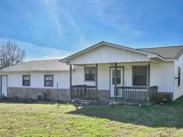 201 CHURCH AVE, MENA, AR 71953