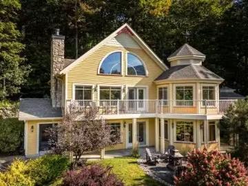 201 Ch. De La Sablière, Sutton, QC, J0E 2K0 house for sale.