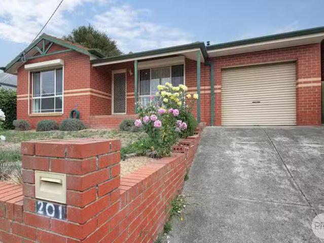 201 Crompton Street, Soldiers Hill, VIC 3350