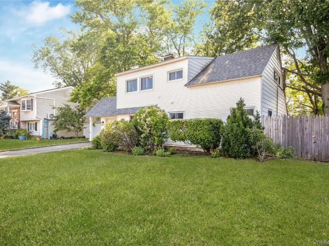 201 Cypress Lane W