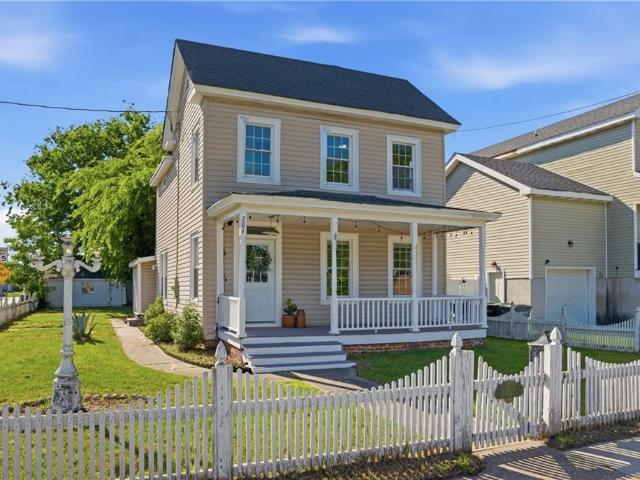 201 Beach Rd