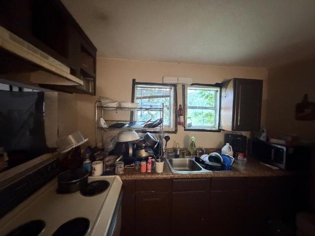 201 Grimes St