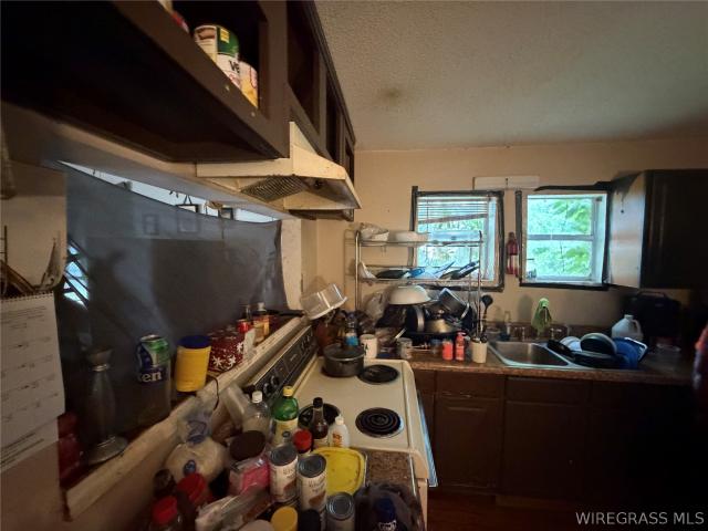 201 Grimes St