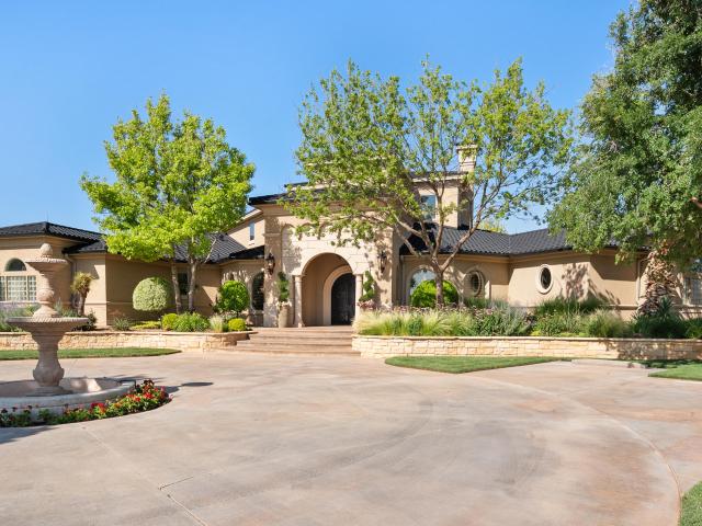 201 Duval Dr, Levelland, TX 79336 | MLS #202563