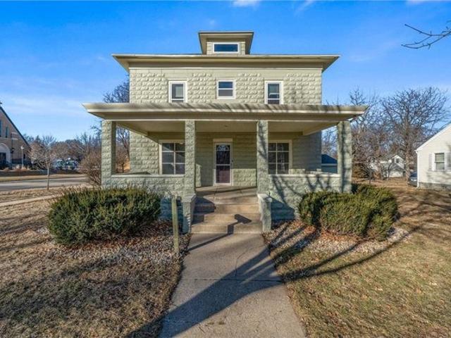 201 E Adams Ave, Luverne, MN 56156
