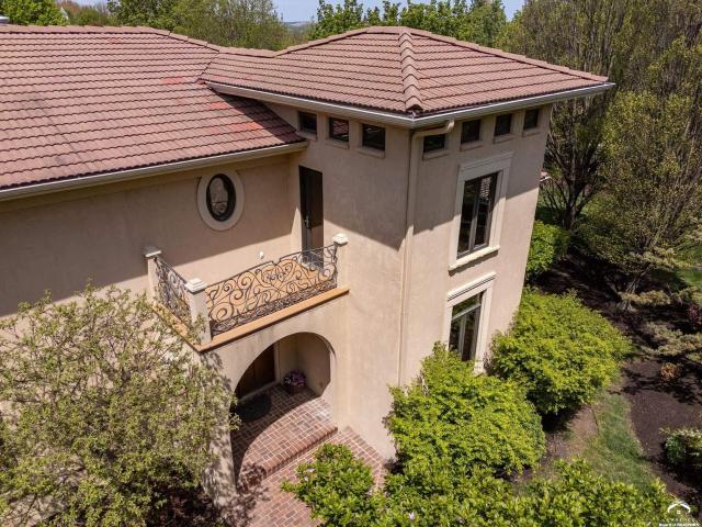 201 Fall Creek Road, Lawrence, US, KS