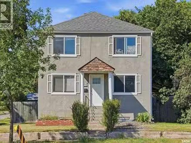 201 H Avenue N, Saskatoon, SK, S7L 3B6 house for sale Listi.
