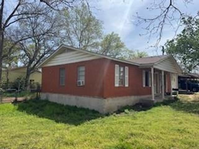 201 Hillcrest Drive