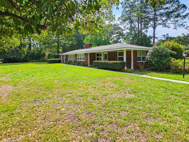 201 Overhill Road