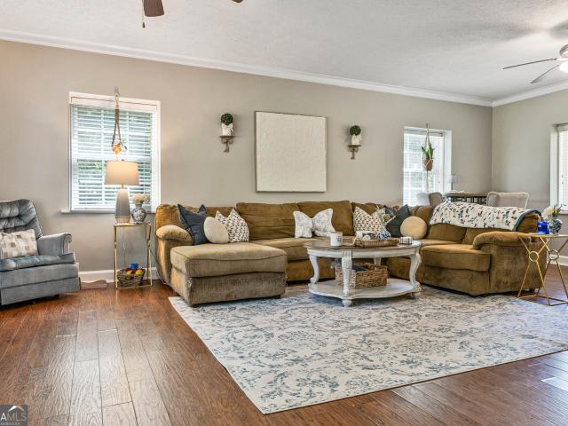201 Lakeside Drive