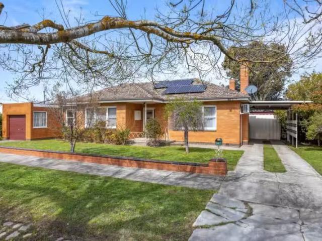201 Leith St, Redan VIC 3350 House For Lease