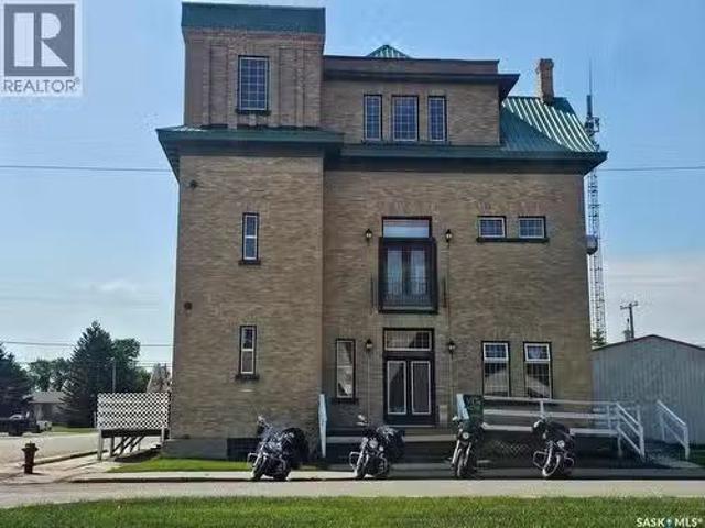 201 Main Street, Arcola, SK, S0C 0G0 commercial for sale Li.