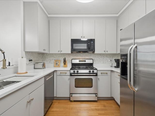 201 N Westshore Drive # 2006