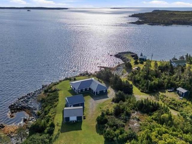 201 Southwest Cove Road, Southwest Cove, NS, B0J 2L0 Luxury House for sale | Listing ID 202622 | Royal LePage Carriage Trade Luxury Properties
