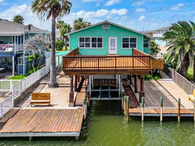 201 Port Saint Claire, City By The Sea, TX