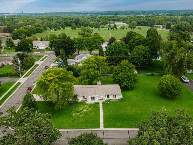 201 Roberts Dr