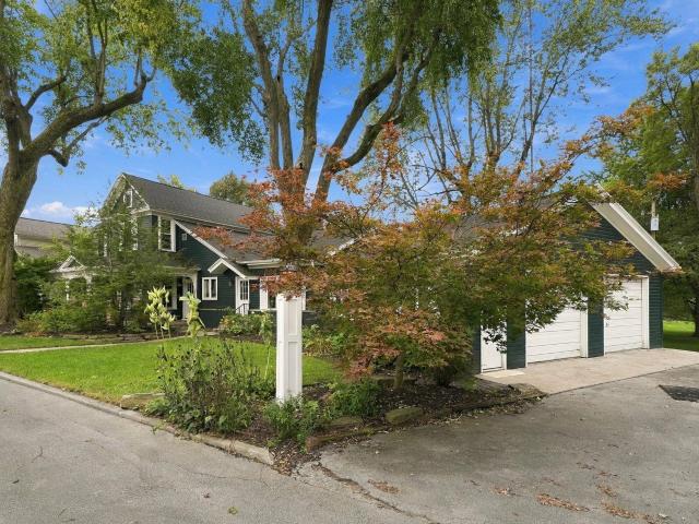 201 W 1st Street