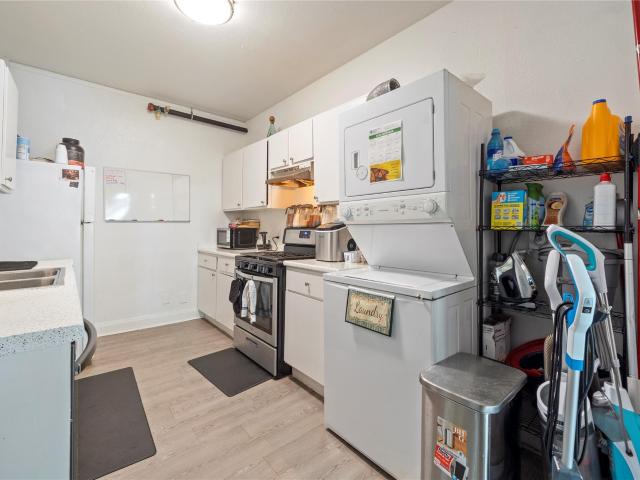 201 W 31st St # A