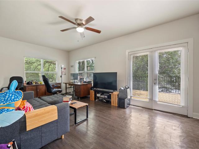 201 W 31st St # H